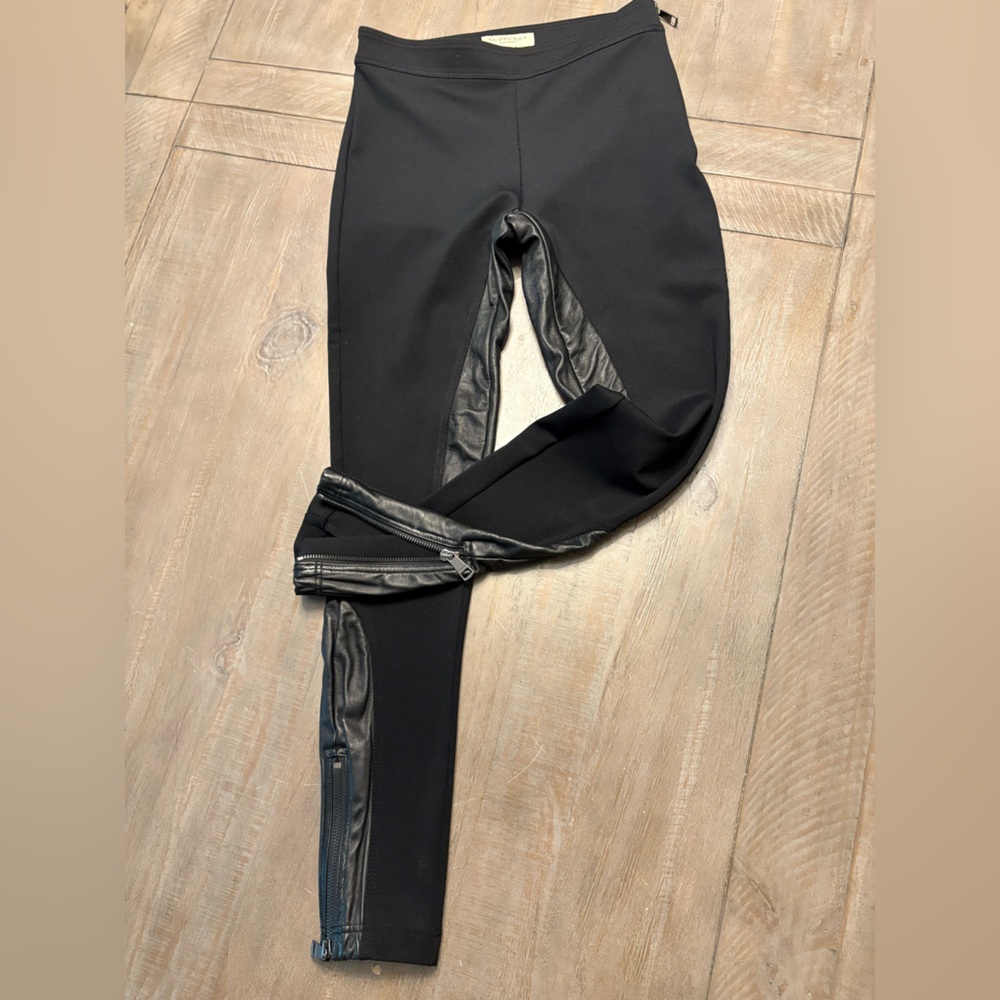 Burberry Black Leggings with Leather Panels